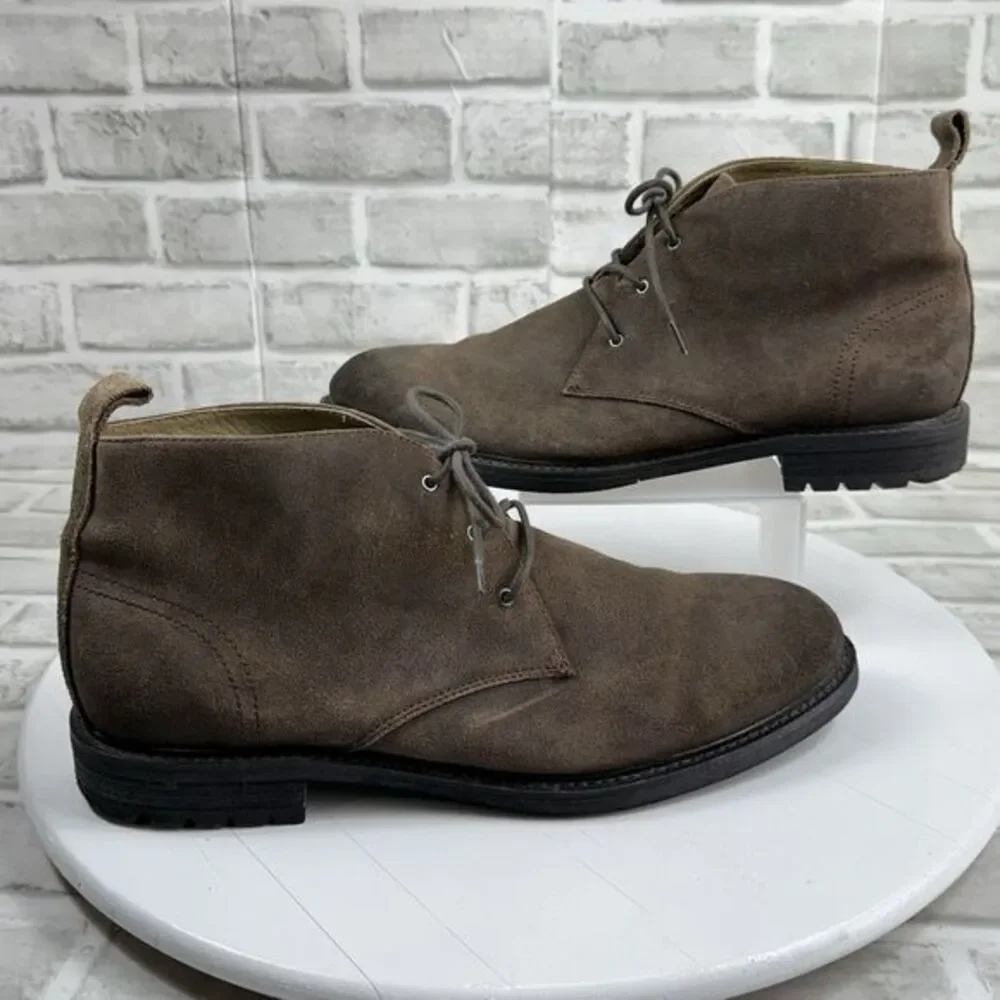 Banana Republic Men's Size 11.5 Brown Suede Distressed Chukka Ankle Boots